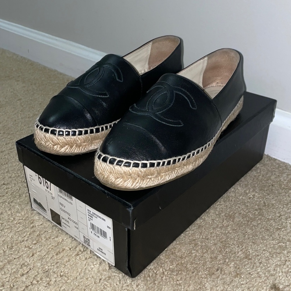 Black CHANEL espadrilles size 37
